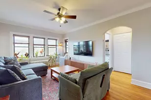 904 S Elmwood Ave, Oak Park, IL 60304 - Photo 3