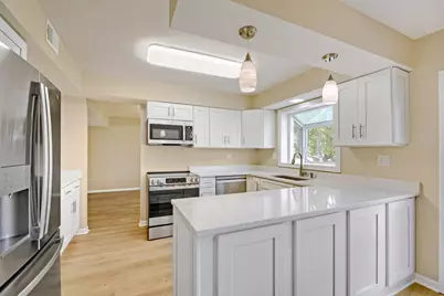 4170 Ludington Court, Hoffman Estates, IL 60192 - Photo 5