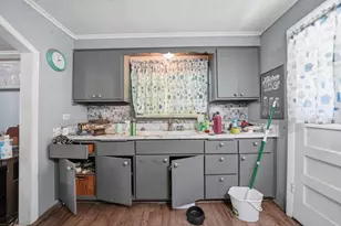 7025 W 73rd Pl, Chicago, IL 60638 - Photo 11