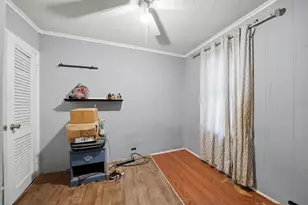 7025 W 73rd Pl, Chicago, IL 60638 - Photo 3