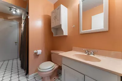 135 Laura Lane, Thornton, IL 60476 - Photo 19