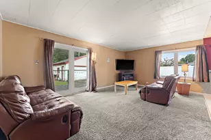 135 Laura Ln, Thornton, IL 60476 - Photo 11