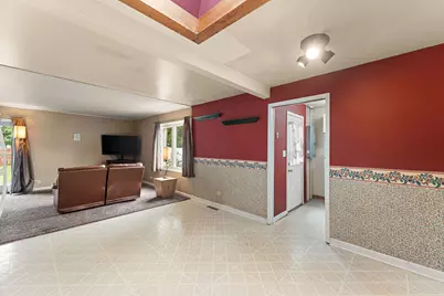 135 Laura Lane, Thornton, IL 60476 - Photo 9