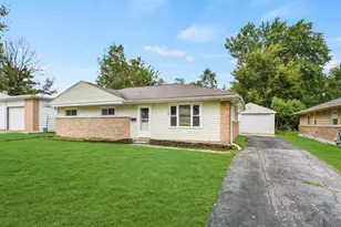 108 Shabbona Dr, Park Forest, IL 60466 - Photo 1