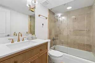 175 E Delaware Pl, Chicago, IL 60611 - Photo 11