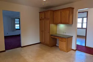 1364 Empire Ct, Freeport, IL 61032 - Photo 11