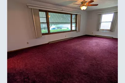 1364 Empire Court, Freeport, IL 61032 - Photo 3