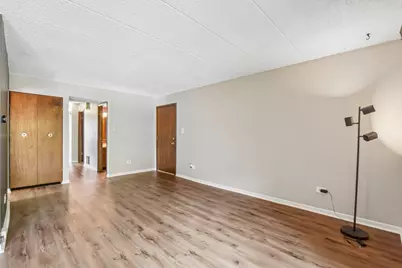 9555 Southwest Highway #1S, Oak Lawn, IL 60453 - Photo 5
