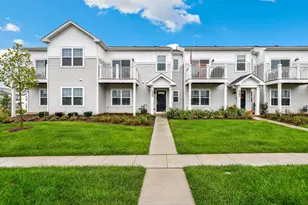 249 Kingsport Dr, South Elgin, IL 60177 - Photo 1