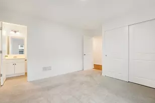 249 Kingsport Dr, South Elgin, IL 60177 - Photo 7