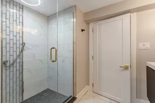 8454 S 85th Ct, Hickory Hills, IL 60457 - Photo 37