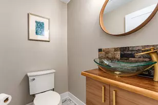8454 S 85th Ct, Hickory Hills, IL 60457 - Photo 9