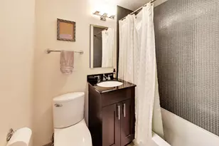 2930 N Sheridan Rd, Chicago, IL 60657 - Photo 17