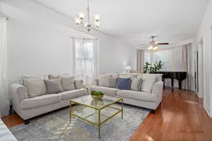 4313 N Ridgeway Ave, Chicago, IL 60618 - Photo 9