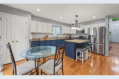 2131 Skylane Drive, Naperville, IL 60564 - Photo 11