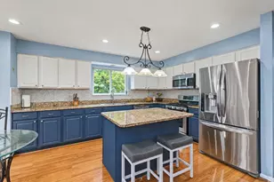 2131 Skylane Dr, Naperville, IL 60564 - Photo 9