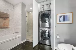 600 N Fairbanks Ct, Chicago, IL 60611 - Photo 33