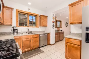221 East Ave, Park Ridge, IL 60068 - Photo 9