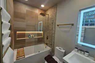 1050 W Dakin St, Chicago, IL 60613 - Photo 21