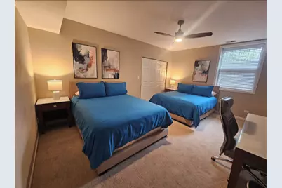 1050 W Dakin Street #G2, Chicago, IL 60613 - Photo 17
