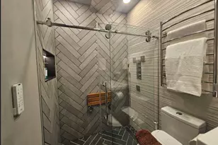1050 W Dakin St, Chicago, IL 60613 - Photo 15