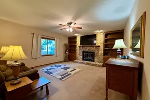 5 Hidden Lake Ct, Bloomington, IL 61704 - Photo 11