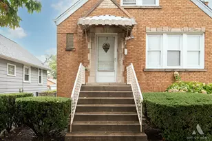 5537 S Normandy Ave, Chicago, IL 60638 - Photo 3