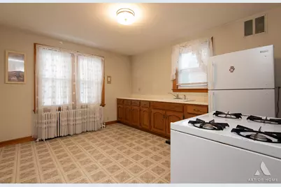 5537 S Normandy Avenue, Chicago, IL 60638 - Photo 9