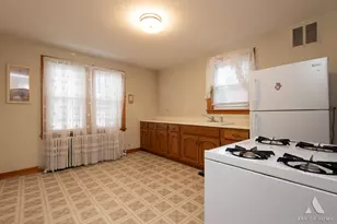 5537 S Normandy Ave, Chicago, IL 60638 - Photo 9
