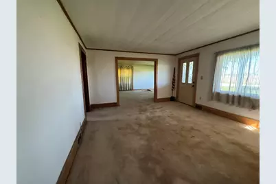 423 E 300N Road, Gibson City, IL 60936 - Photo 9
