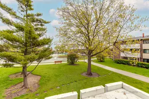 2200 Bayside Dr, Palatine, IL 60074 - Photo 23