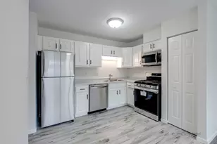 2200 Bayside Dr, Palatine, IL 60074 - Photo 13