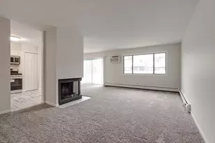 2200 Bayside Dr, Palatine, IL 60074 - Photo 7
