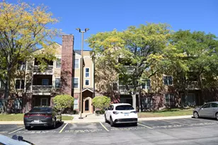 211 Glengarry Dr, Bloomingdale, IL 60108 - Photo 1