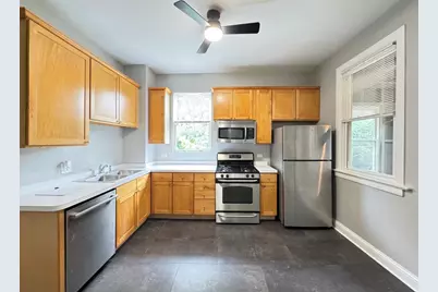 2101 W Montrose Avenue #2, Chicago, IL 60618 - Photo 5