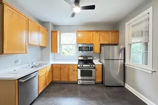 2101 W Montrose Ave, Chicago, IL 60618 - Photo 5