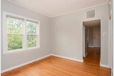2101 W Montrose Avenue #2, Chicago, IL 60618 - Photo 9