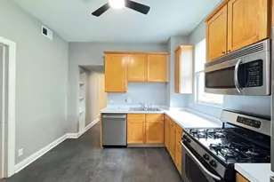 2101 W Montrose Ave, Chicago, IL 60618 - Photo 3