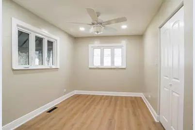 11024 Oxford Avenue, Chicago Ridge, IL 60415 - Photo 5