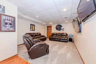711 Silver Fox Dr, Joliet, IL 60431 - Photo 51