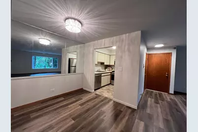 1503 N Milwaukee Avenue #4B, Libertyville, IL 60048 - Photo 3