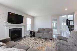 3626 Emerald Rd, Elgin, IL 60124 - Photo 11
