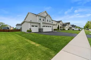 3335 Big Bend Dr, Montgomery, IL 60538 - Photo 3