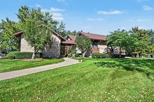 740 Saint Andrews Ln, Crystal Lake, IL 60014 - Photo 1