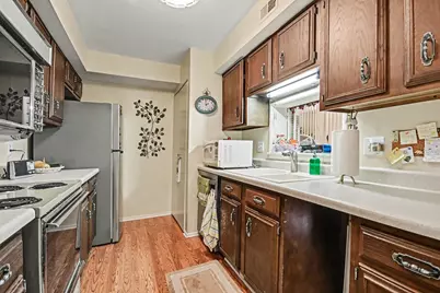 740 Saint Andrews Lane #13, Crystal Lake, IL 60014 - Photo 7