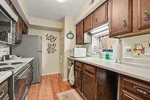 740 Saint Andrews Ln, Crystal Lake, IL 60014 - Photo 7