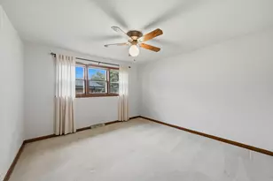 10624 S Kostner Ave, Oak Lawn, IL 60453 - Photo 17