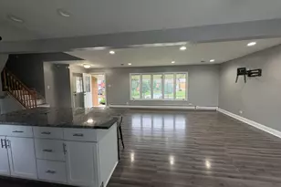 1621 Clay Ct, Melrose Park, IL 60160 - Photo 9
