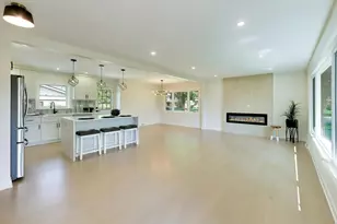 910 E Kimber Ln, Arlington Heights, IL 60005 - Photo 3