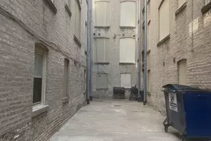 2319 E 70th Pl, Chicago, IL 60649 - Photo 25